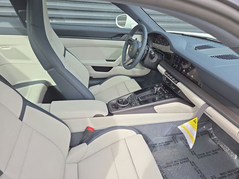New 2026 Porsche 911 Carrera image 17