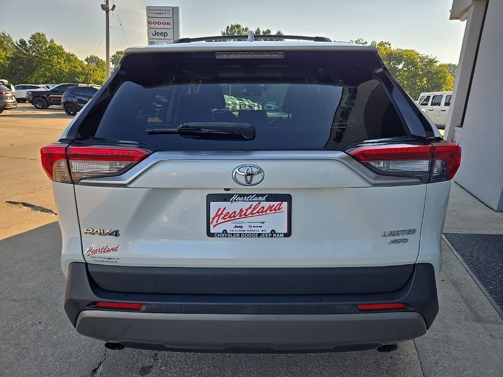 Used 2019 Toyota RAV4 Limited w/ Cold Weather Package AWD/4WD image 11