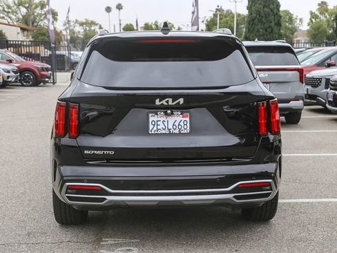 Used 2023 Kia Sorento SX FWD image 9
