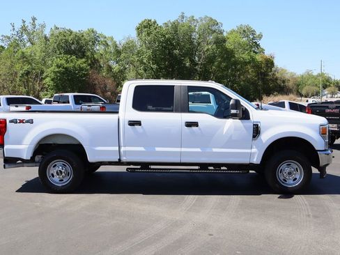 Used 2022 Ford F250 XL w/ Power Equipment Group image 9