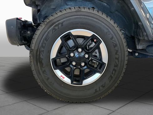 Used 2019 Jeep Wrangler Unlimited Rubicon AWD/4WD image 9