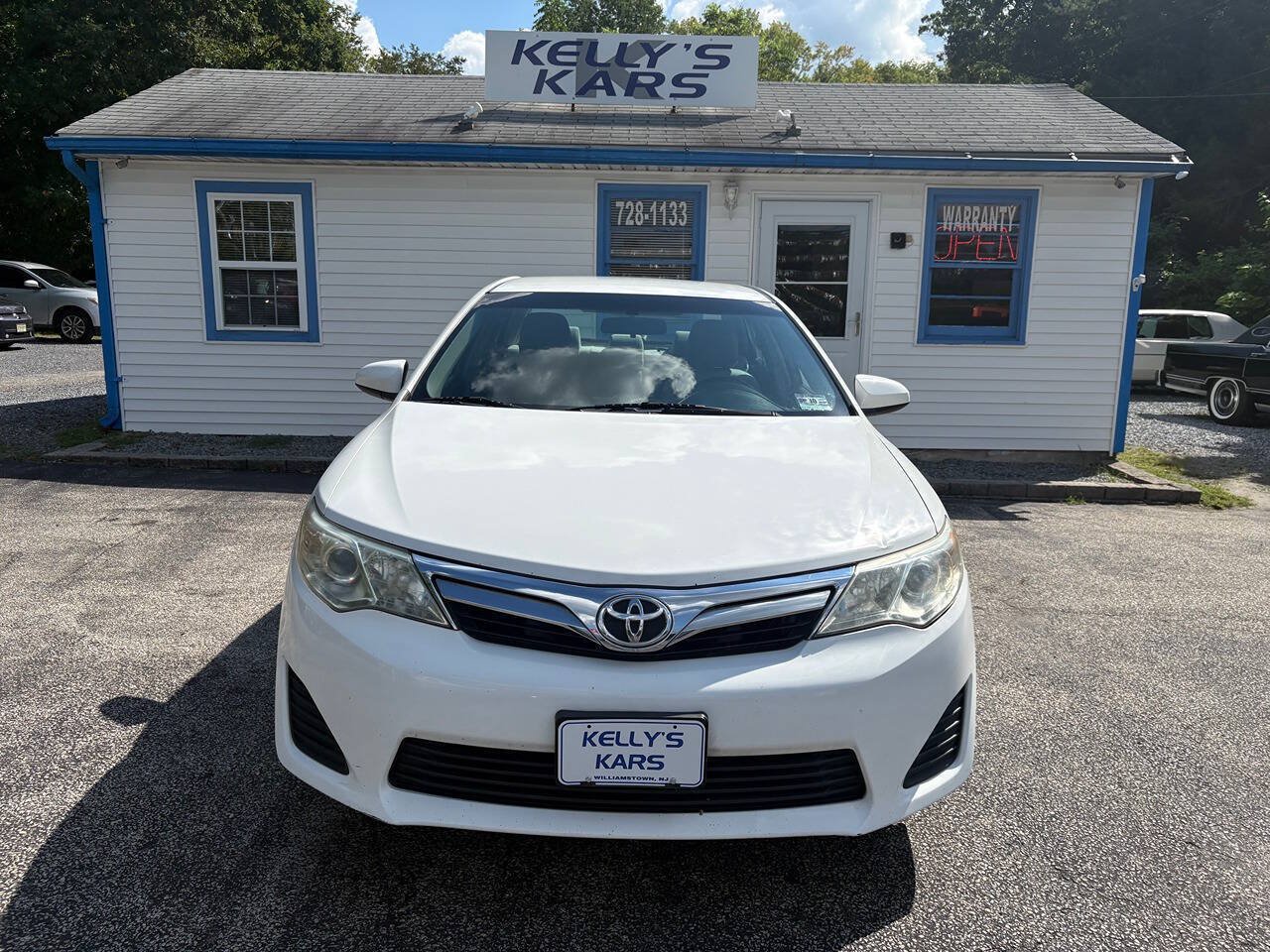 Used 2013 Toyota Camry LE FWD image 4