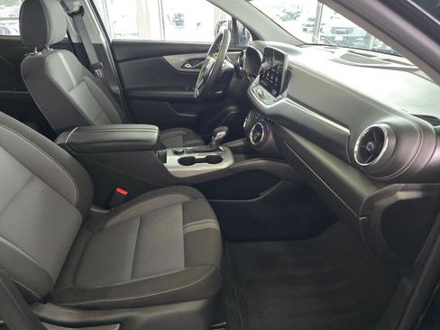 Used 2025 Chevrolet Blazer LT image 44