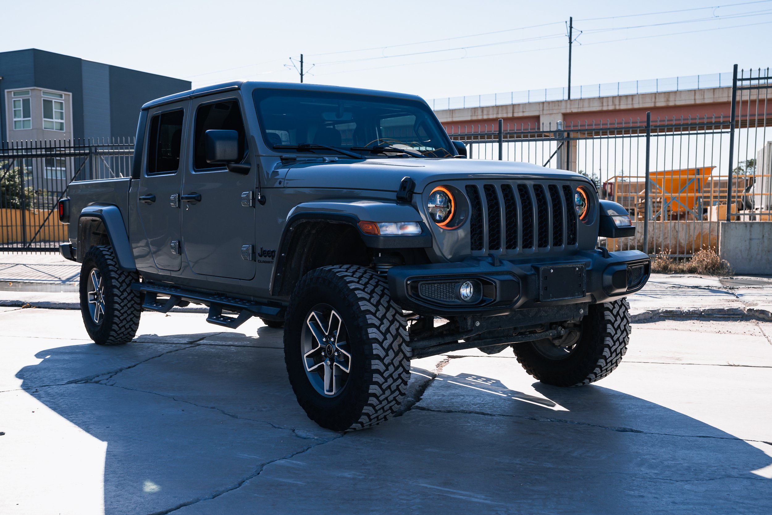 Used 2021 Jeep Gladiator Sport AWD/4WD image 5