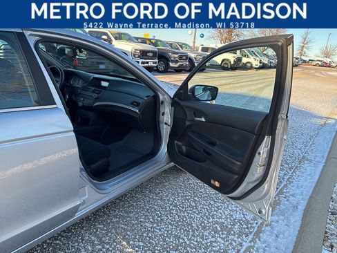 Used 2012 Honda Accord LX image 39