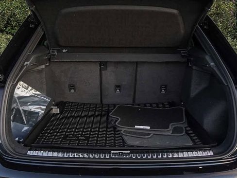 New 2025 Audi Q3 2.0T Premium image 29