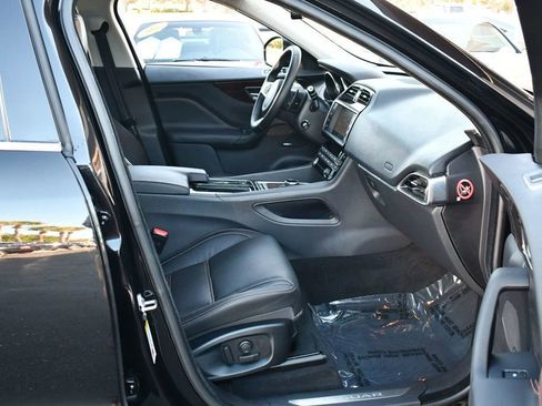 Used 2018 Jaguar F-PACE Prestige image 45