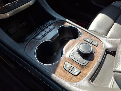 Used 2022 GMC Acadia Denali w/ Denali Ultimate Package image 20