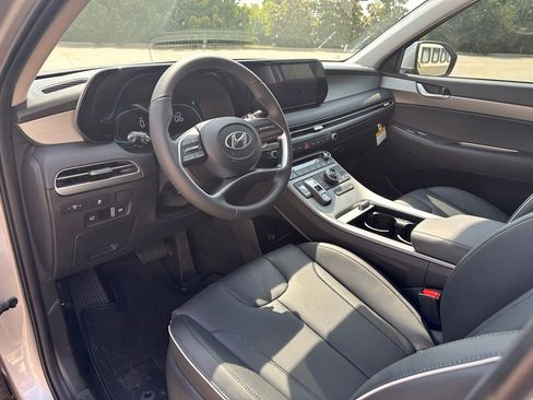 Certified 2025 Hyundai Palisade SEL image 24