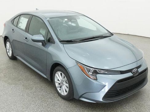 New 2026 Toyota Corolla LE image 3