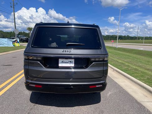New 2026 Jeep Grand Wagoneer Summit AWD/4WD image 6
