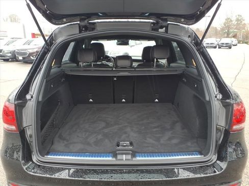 Used 2022 Mercedes-Benz GLC 300 4MATIC image 24