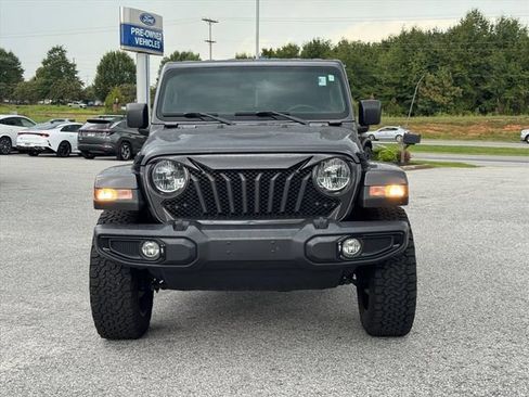 Used 2021 Jeep Wrangler Unlimited Sahara AWD/4WD image 8