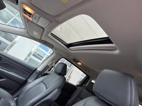 Used 2025 Honda Odyssey EX-L image 10