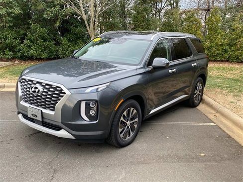 Used 2021 Hyundai Palisade SEL w/ Cargo Package image 3