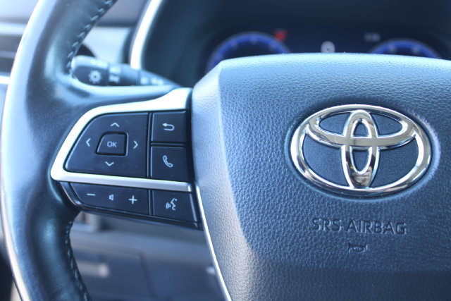 Used 2023 Toyota Highlander Limited FWD image 21