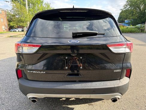 Used 2021 Ford Escape Titanium AWD/4WD image 6