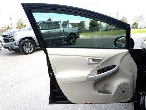 Used 2011 Toyota Prius Three w/ Solar Roof Pkg image 14