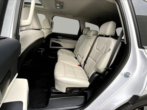 Used 2024 Kia Telluride EX AWD/4WD image 23