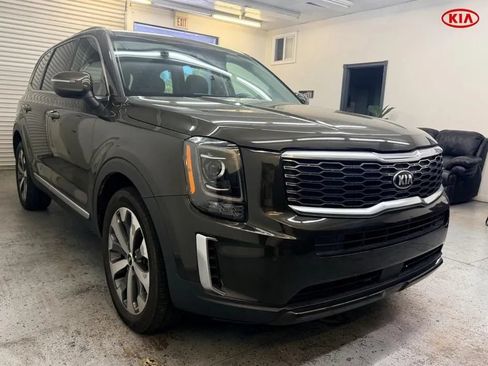 Used 2022 Kia Telluride S AWD/4WD image 1