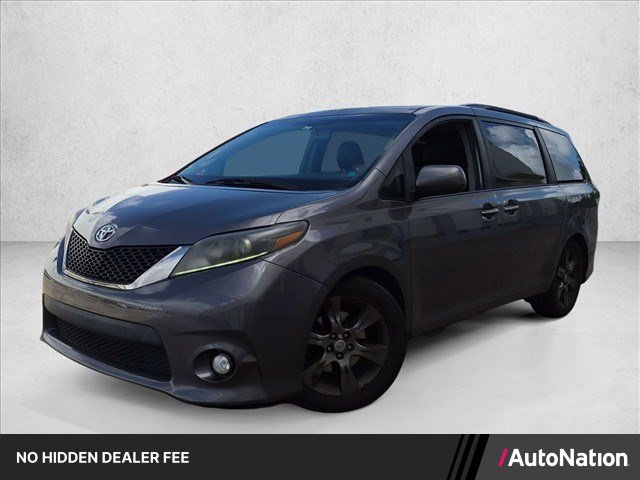 Used 2015 Toyota Sienna SE Premium FWD image 1