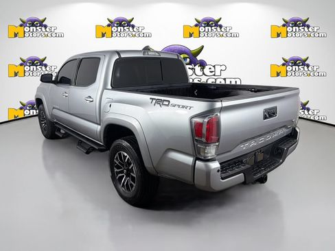 Used 2022 Toyota Tacoma TRD Sport w/ Technology Package RWD image 7