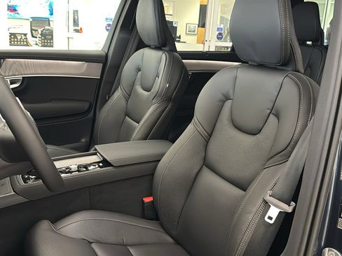 Used 2026 Volvo XC90 B6 Ultra w/ Protection Package Premier image 23