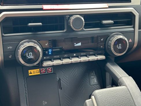 New 2026 Toyota 4Runner Limited AWD/4WD image 36