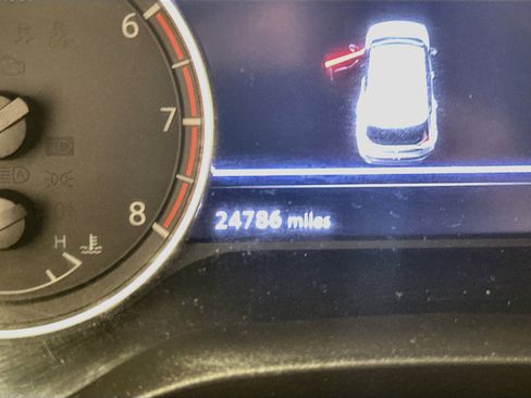 Used 2023 Nissan Rogue SV AWD/4WD image 19