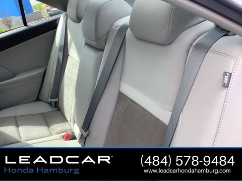 Used 2013 Toyota Camry XLE w/ Leather Pkg FWD image 21