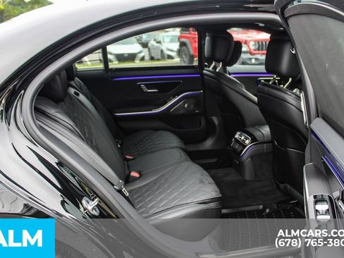 Used 2025 Mercedes-Benz S 580 4MATIC Sedan image 18