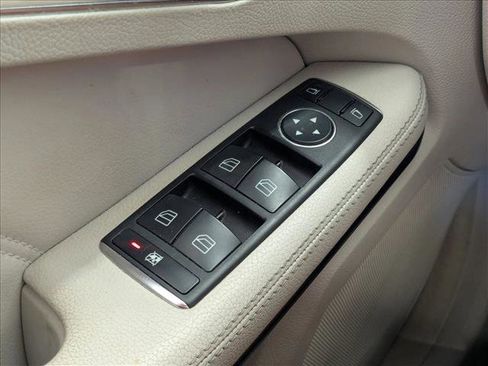 Used 2014 Mercedes-Benz E 350 Sedan image 12