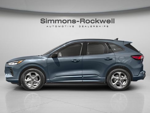 Used 2023 Ford Escape ST-Line image 3