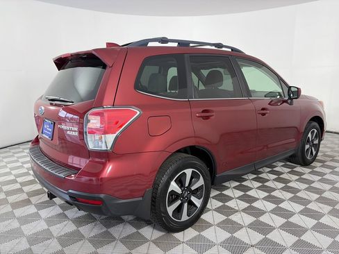 Used 2017 Subaru Forester 2.5i Limited AWD/4WD image 7
