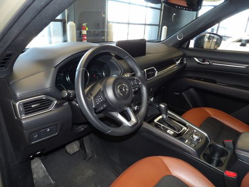 Certified 2024 MAZDA CX-5 Carbon Edition image 25