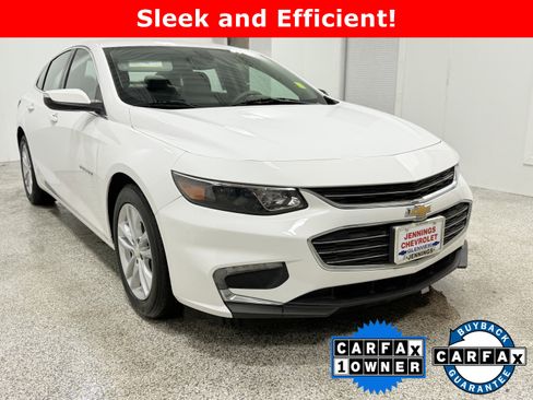 Used 2018 Chevrolet Malibu LT image 1