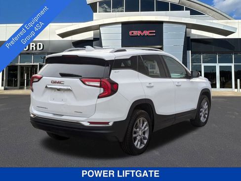 Certified 2024 GMC Terrain SLT image 4