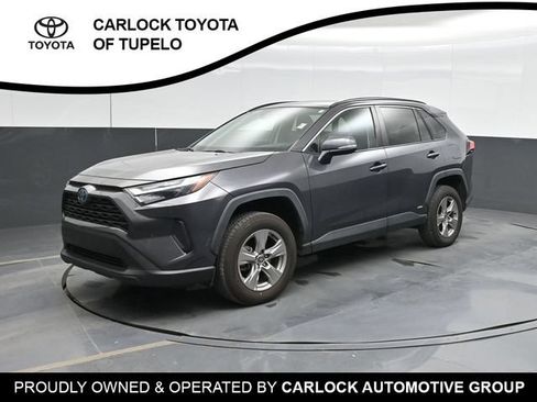 Used 2022 Toyota RAV4 XLE w/ Convenience Package AWD/4WD image 9