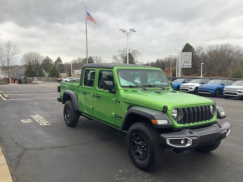 New 2026 Jeep Gladiator Sport image 3