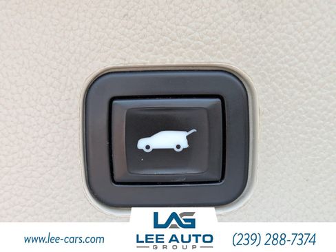 Used 2015 Cadillac SRX Luxury AWD/4WD image 11