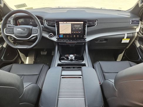 New 2026 Jeep Grand Wagoneer L Limited AWD/4WD image 14