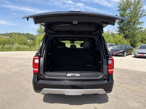 Used 2018 Ford Expedition Max XLT w/ Equipment Group 202A AWD/4WD image 23