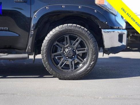 Used 2019 Toyota Tundra SR5 w/ SR5 Upgrade Package image 4