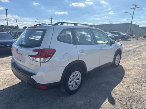 Used 2023 Subaru Forester AWD/4WD image 3
