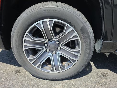 Used 2024 Jeep Wagoneer Series II w/ Flexible Seating Group image 10