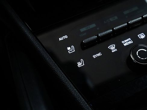 Used 2024 Porsche Cayenne image 14