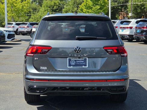 Used 2023 Volkswagen Tiguan SE R-Line AWD/4WD image 3