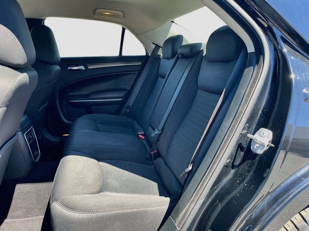 Used 2022 Chrysler 300 Touring w/ Sport Appearance Package RWD image 22