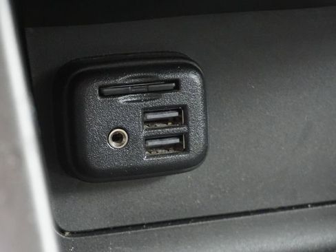 Used 2020 GMC Canyon SLE w/ Elevation Edition image 43