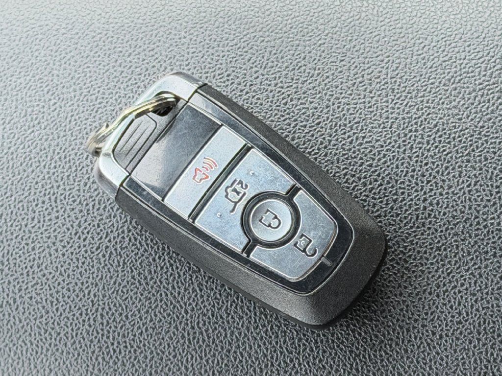 Used 2023 Ford Escape ST-Line FWD image 32